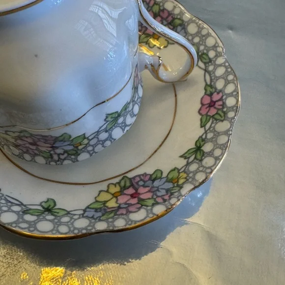 Royal Albert Crown China Teacup and Saucer - Picture 5 of 7